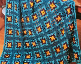 Wzór szydełkowy na jasny, kwadratowy koc w stylu babci | Kolorowy koc afgański w stylu retro do pobrania w formacie PDF
