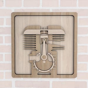 Pode incluir: Uma decoração de parede de madeira que representa uma vista em corte de um motor de pistão. O motor é feito de madeira e tem uma cor castanho claro.