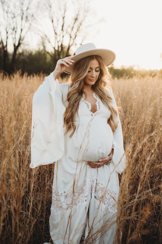 Capturing the Radiance: 10 Maternity Photo shoot Ideas to Cheris