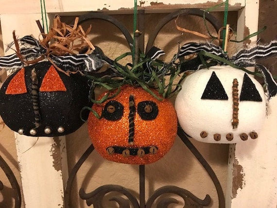 Halloween Pumpkin Ornies Pattern