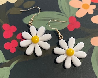 Katy Perry hangoorbellen witte margriet