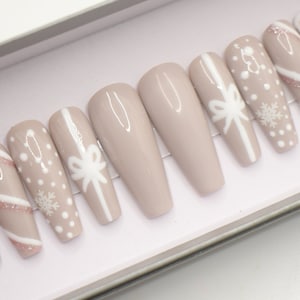 Holiday Christmas Nails | Christmas Press On Nails | Nail Set | Snowflake Nails | Candy Cane Nails