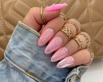 Press on Nails, Spring Nails, Pink Press Ons, Pink Nails, Summer Nails, Luxury Press Ons, Abstract Line Nails, Nails