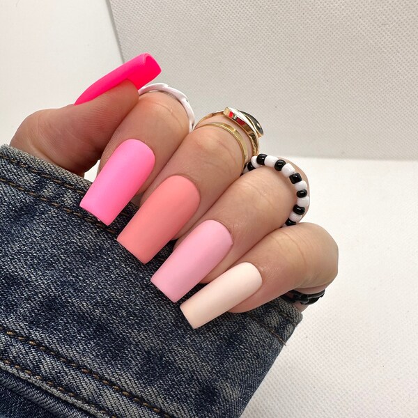 Press On Nails, Pink Nails, Pink Gradient Nails, Press On Nails Set, Spring Nails, Nails, Gradient Nails