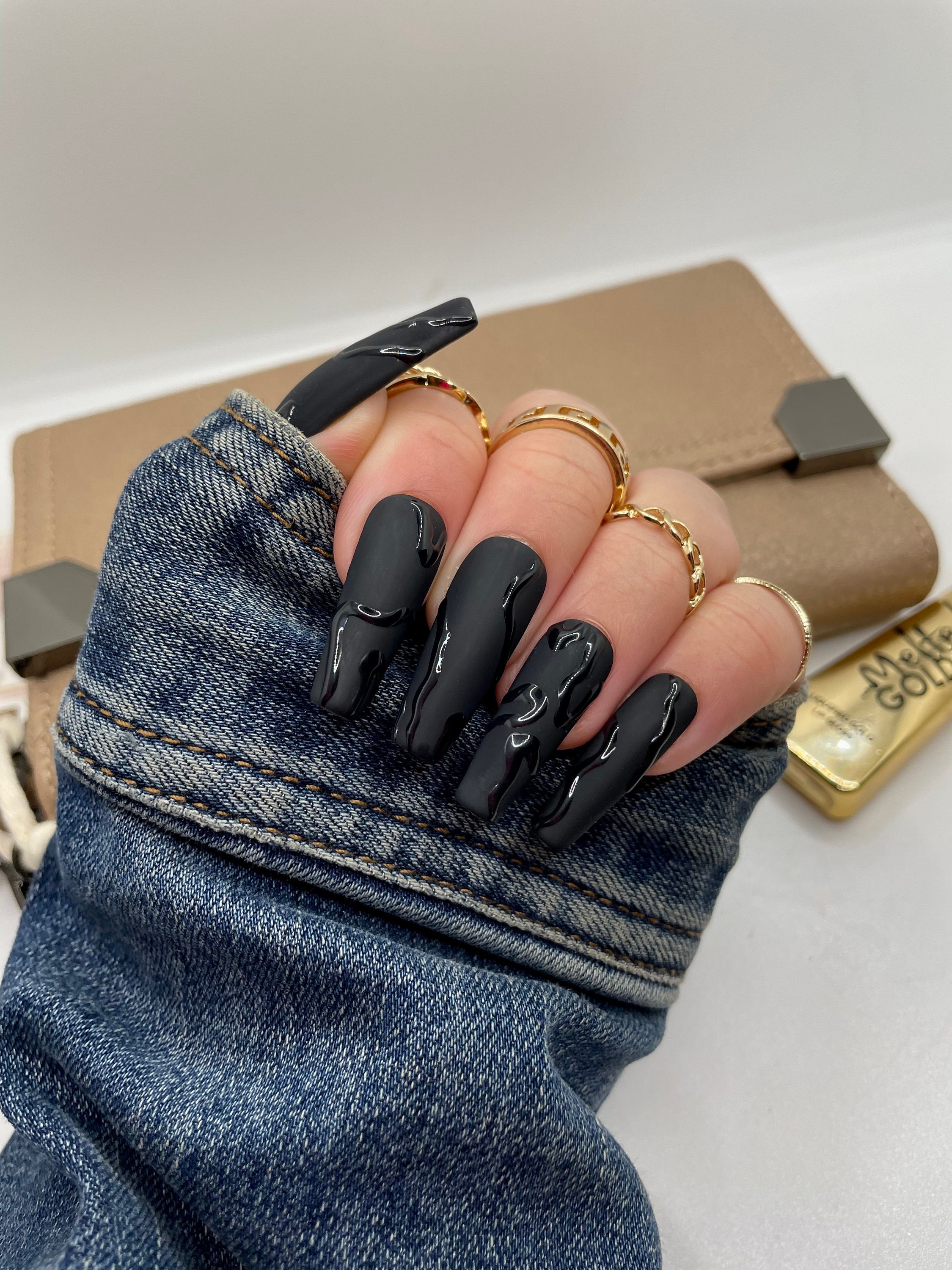 Black Nails 2024: Setting Fire with Diamond Trends 💋✨ | by Nailkicks |  Medium