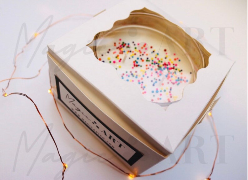 Sprinkle Birthday Cake Candle, Handmade Soy Blend Wax, Dessert Scented bild 6