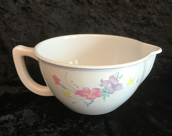 Enamel Measuring Jug 8 Cup Floral Motive