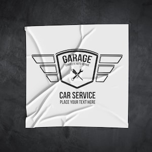 Puede incluir: Un p&oacute;ster blanco arrugado con un logotipo en blanco y negro para un taller de reparaci&oacute;n de autom&oacute;viles. El logotipo presenta un escudo con el texto "Garage Complete Auto Repair" y una llave inglesa y un destornillador cruzados en su interior. Debajo del escudo hay alas y el texto "Car Service Place Your Text Here."