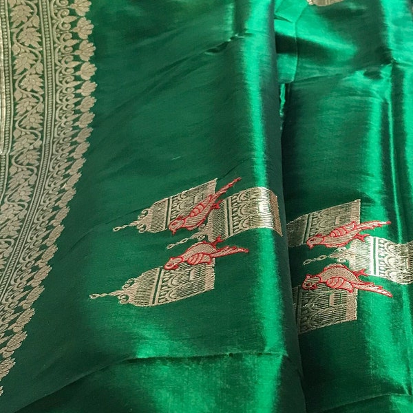 Katan silk banarasi saree in emerald green with bird and floral motifs in kadua weave/ Mayurnrityaasarees/ wedding banarasi katan silk saree