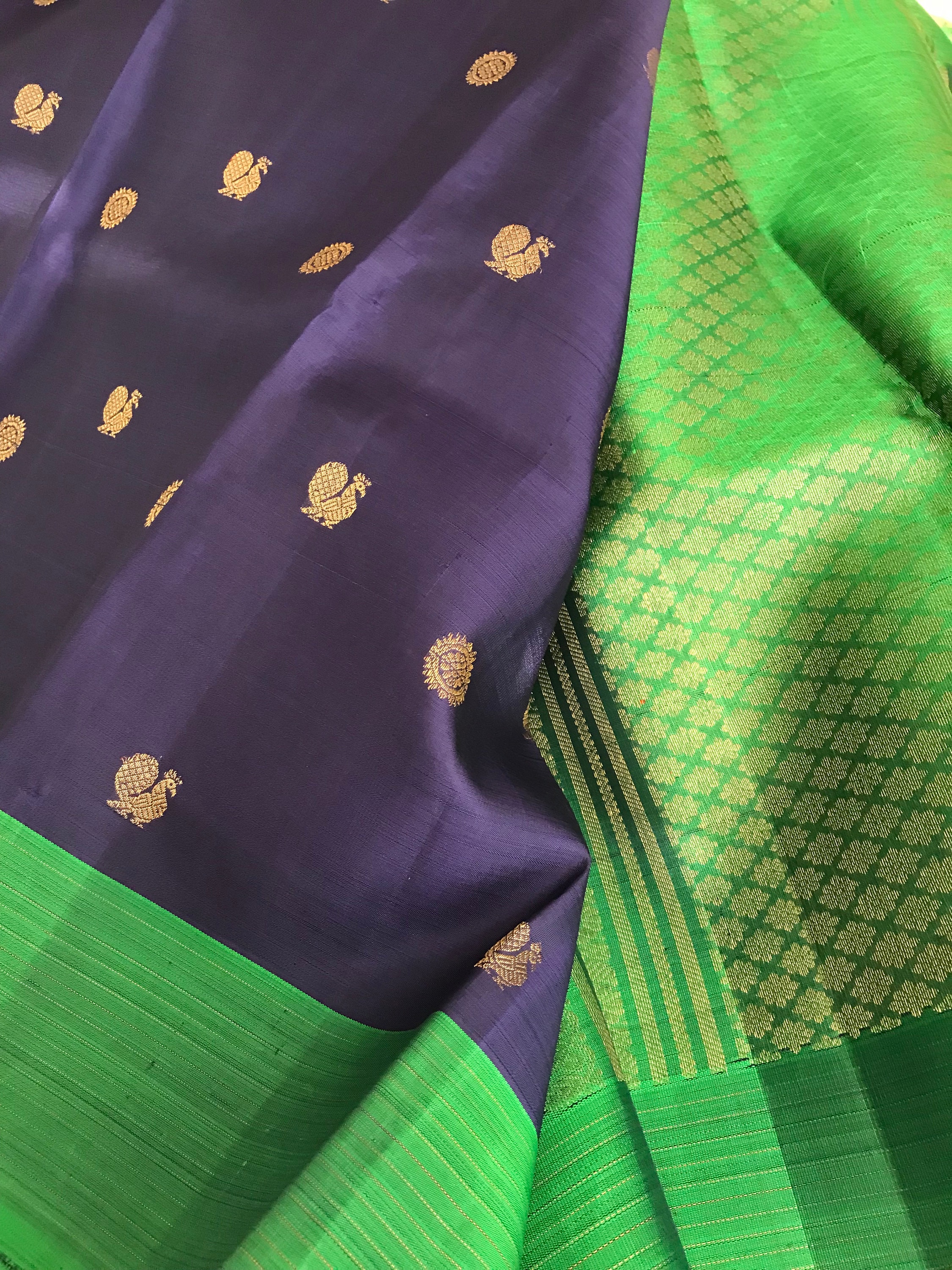 Pure Zari Kanjivaram Silk Saree in Navy Blue and Dual Tone Green Borders  and Pallu/ Kanchipuram Silk Saree/ Kanjeevaram Silk Saree/ Saree -   Canada