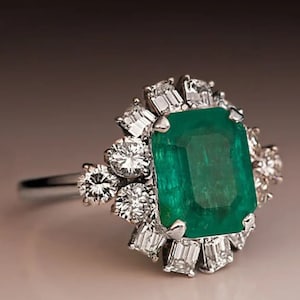 Green Emerald Cut CZ Stone Engagement Ring, Multi Shape Halo Ring, Woman&#39;s Wedding Ring, Antique Gemstone Ring, 10K/14K/18K White Gold Ring
