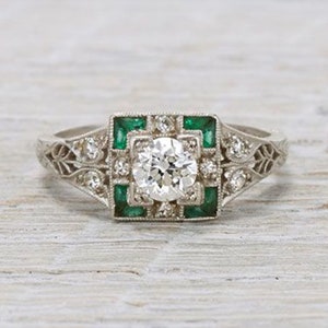 Anillo de circonita cúbica con corte baguette verde y estilo antiguo europeo, anillo de bodas Art Déco, anillo de compromiso de estilo vintage, regalo para el Día de la Madre, regalo de cumpleaños.