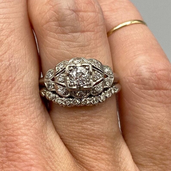 Vintage Inspired Wedding Ring Set, Round Cut Diamond Bridal Ring Set, 14K Gold Art Deco Engagement Ring Set, Edwardian Women's Ring Set