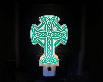 Luz nocturna 3D con cruz celta (enchufable, LED)