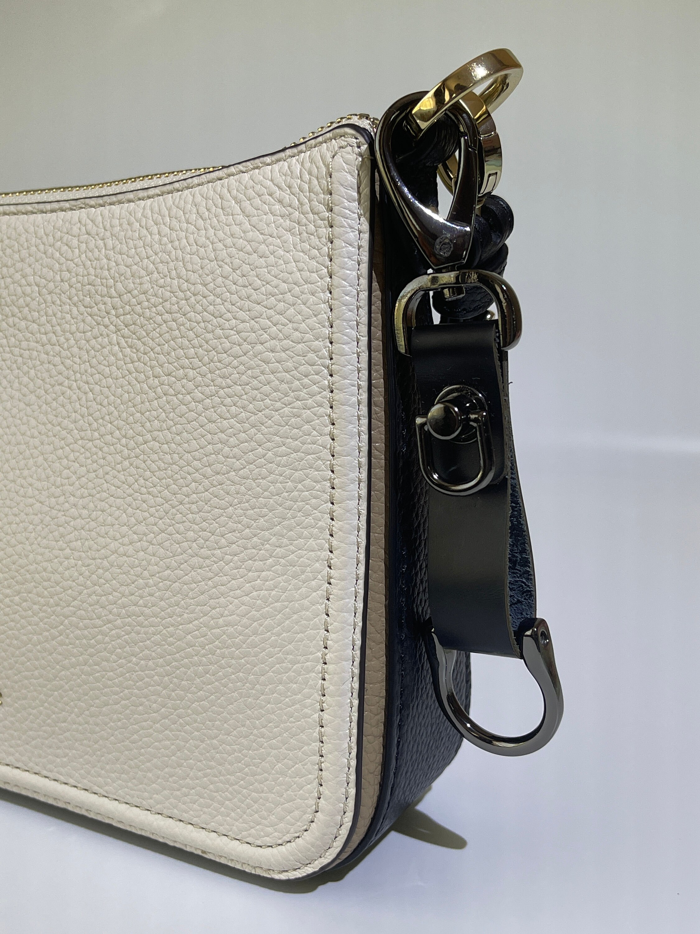 Porta a Molla in Metallo O Ring Portachiavi apribile Borsa in Pelle Cintura con Fibbia Catena per Cani Chiusura a Scatto Clip Trigger Bagagli in pelletteria