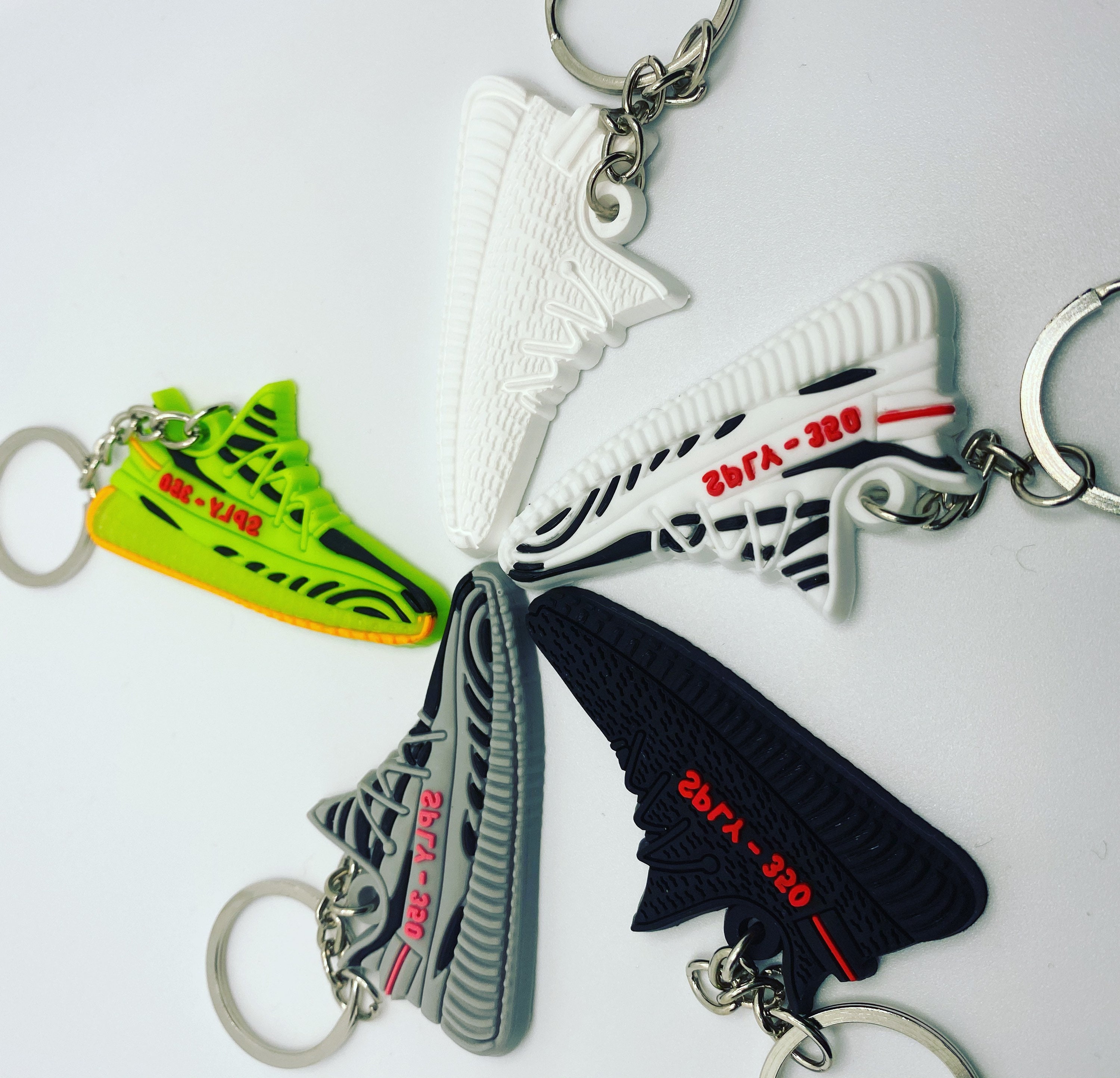 Sneaker keychain/Charm Etsy