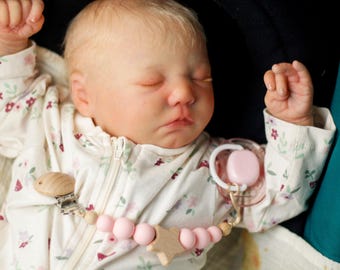 Bebé reborn realista Zuri dormida - Muñeca reborn