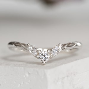 The Arwen Ring Band, Mystical Fae Inspired Jewellery, Ethereal Jewellery, Wedding Ring Moments Jewellery. Sterling Silver Promise Ring