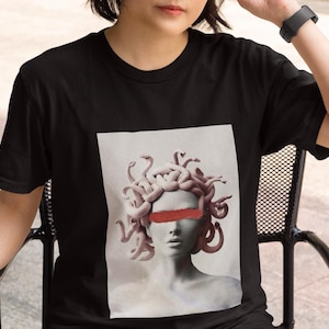 Medusa  Tee, Graphic tshirt ,Animated tshirt, Unisex tshirt, Oversized tshirt, Aesthetic tshirt , Gift for her/him