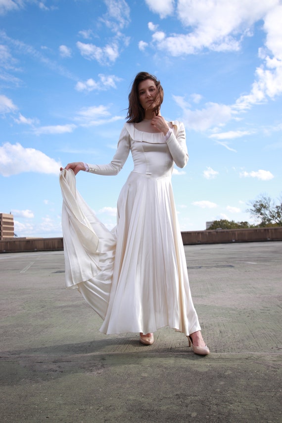 Vintage 1940s Satin Wedding Dress