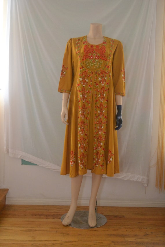 SHORT KAFTAN WITH CUFF SISTERS OF THE MARIGOLD main image 0