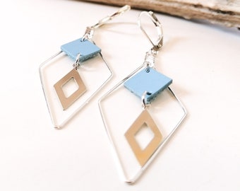 Pampi dangling earrings - Leather and silver-plated brass - Square and silver-plated diamond - Pastel blue - defilenvadrouille