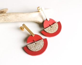 LUNA earrings - Leather and gold-plated stainless steel - Red - Half moon - Defilenvadrouille - jewelry - handmade