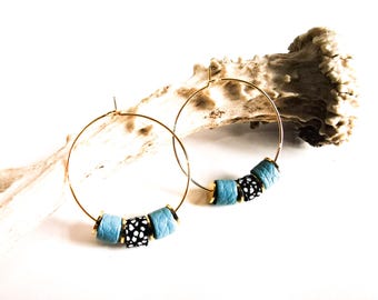 Earrings - Little TIKI Hoops - Leather and Gold Brass Beads - Pastel Blue - Black and Cracked White - Heishi - Defilenvadrouille