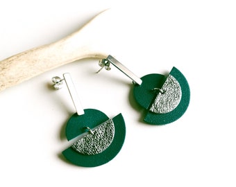 LUNA earrings - Leather and stainless steel - Emerald green - silver - half moon - Defilenvadrouille - women's jewelry - handmade
