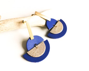 LUNA earrings - Leather and gold-plated stainless steel - Purple - Electric purple - moon - Defilenvadrouille - jewelry - handmade