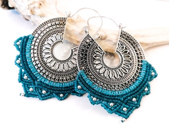 Brass and macramé earrings - mandala - Defilenvadrouille - plugs - spreaders - Alternative ethnic jewelry - turquoise - silver