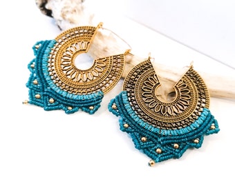 Pair of brass and macramé earrings - mandala - Defilenvadrouille - plugs - spreaders - Alternative jewelry - Turquoise - gold