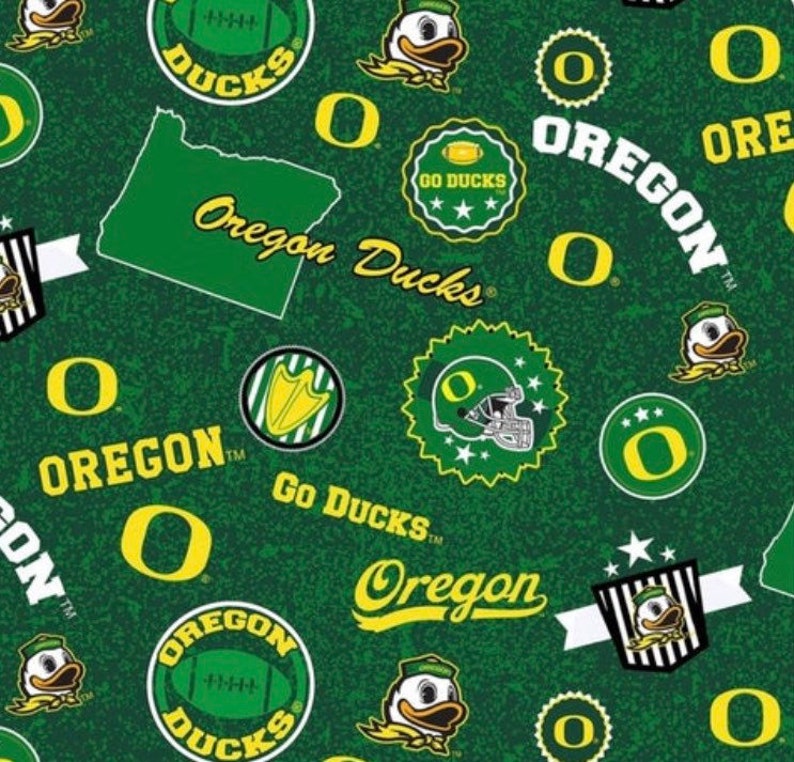 University of Oregon Ducks Mask and Matching Dog Bandana Set Reverses to Tie Dye Cotton 6 sizes for masks 7 sizes for Bandanas Made in PNW