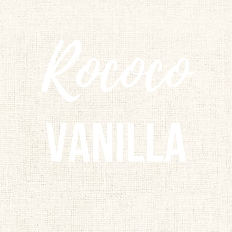 Puede incluir: Texto blanco sobre un fondo beige que dice "Rococo Vanilla".
