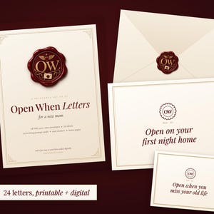 Op de afbeelding: Een printbare set Open When-brieven voor een nieuwe moeder, bestaande uit crèmekleurig briefpapier met donkerrode tekst en een waszegelafbeelding met de letters OW, vleugels en een hart. Inclusief enveloppen, labels, promptkaarten en briefpapier.