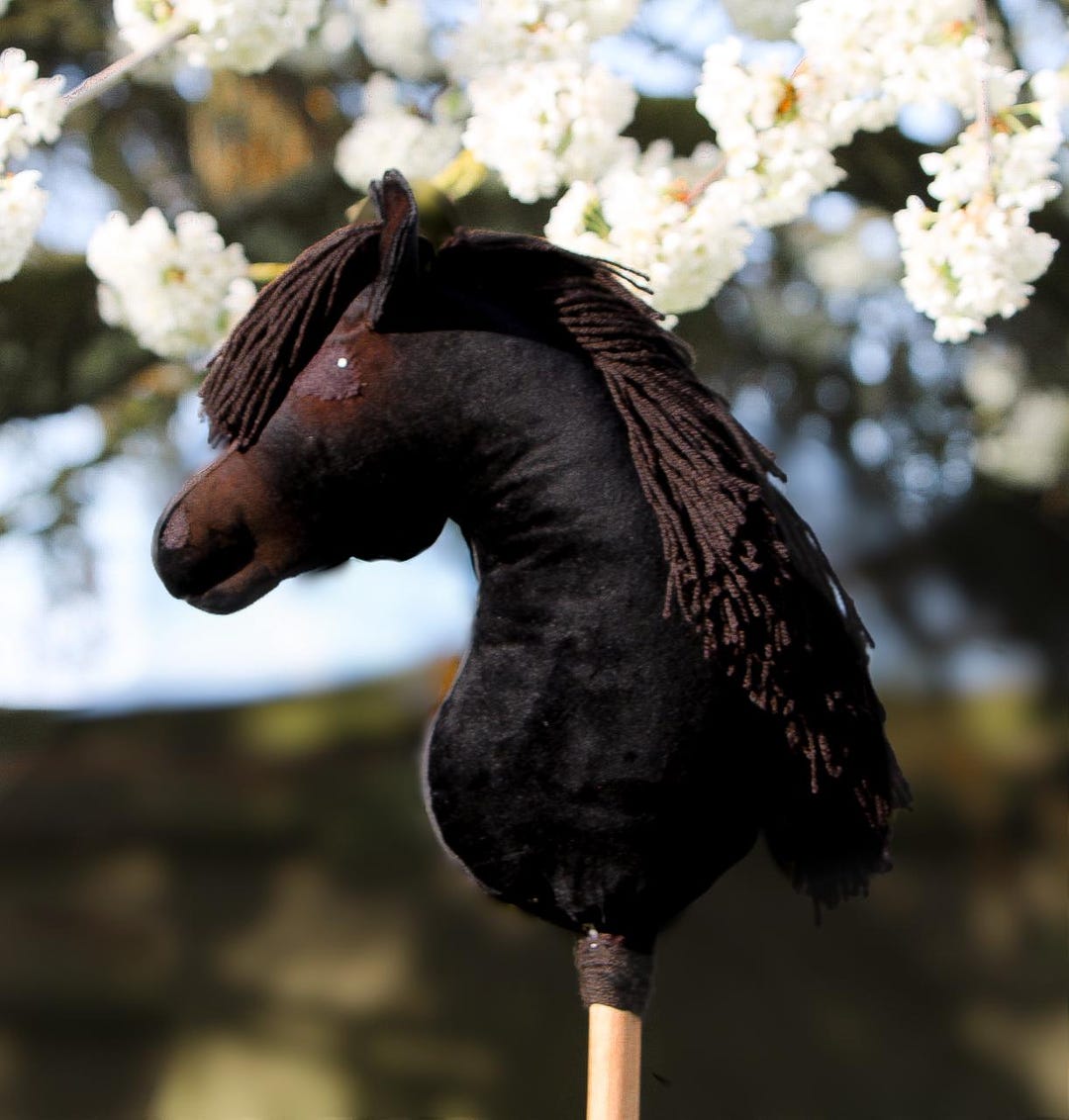 Hobby Horse Cheval De Bataille Gris A3 - Avec Bride, Laisse Et Bâton Bois - Grand Modèle Réaliste Pour Enfants Cavaliers