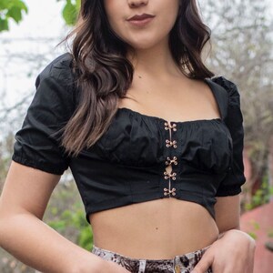 Women’s crop top with puff sleeves