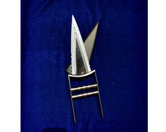 Vintage indian sikh maratha islamic rajput steel, kamani katar, handforged blade, sharp blade, pattern design on blade