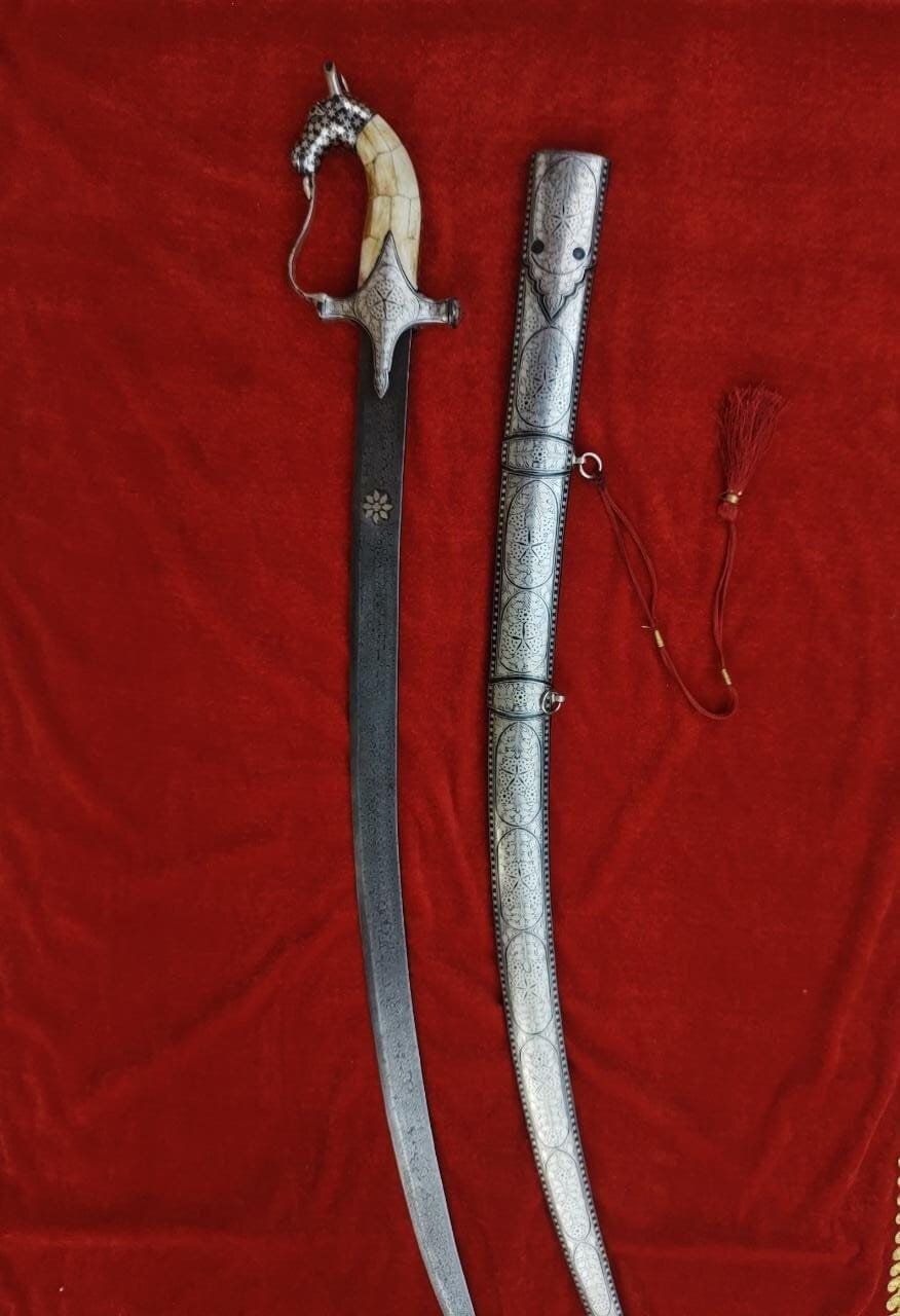 Espada vikinga de 40 , espada larga lista para batalla de etiqueta