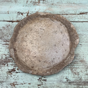 Handmade Rustic Concrete Saucer: Concrete Art