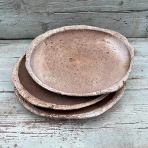 Rustikale Beton Untertasse - Zementtablett - Rustikal 18 cm - 7 "- Dekorativer Teller für modernes minimalistisches Dekor