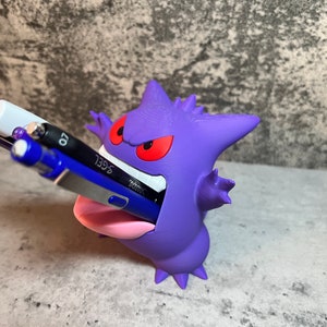 Purple Guy Laughing Pen Holder