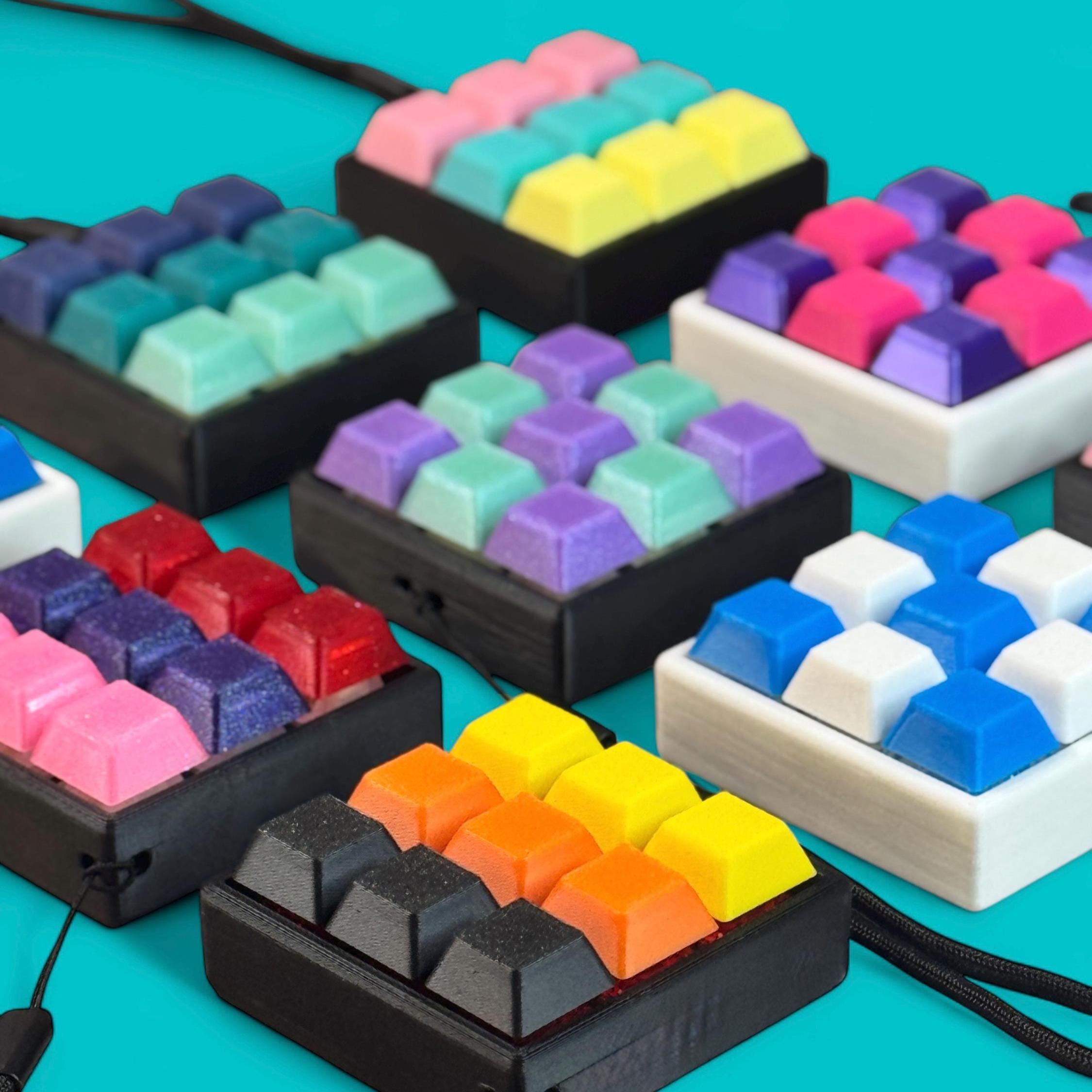 Custom 9 Key Mechanical Keyboard Clicker Keychain – Choose Keycap