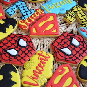 Superheldenkoekjes-Superheldenset-Verjaardagscadeau- Gepersonaliseerde koekjes-Koekjes-Koekjes-Feestbedankjes-Spiderman-koekjes-Batman-Superman