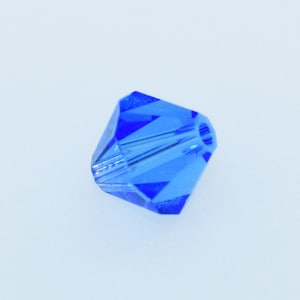 Swarovski Schliffspitzperle, 6mm Facettperle in verschiedenen Farben, Glasperlen, Glasschliffperlen zur Schmuckherstellung, 12 St. sapphire