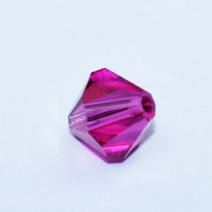 Swarovski Schliffspitzperle, 6mm Facettperle in verschiedenen Farben, Glasperlen, Glasschliffperlen zur Schmuckherstellung, 12 St. fuchsia