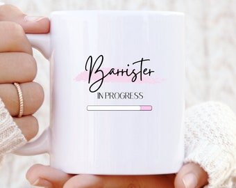 Mug Barrister - Cadeau personnalisé pour avocat - Futur avocat - Mug étudiant en droit - Barrister in progress - Cadeau pour elle - Cadeaux de Noël
