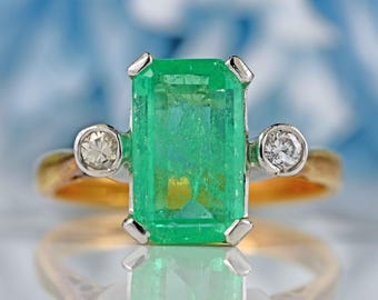 エメラルド＆ダイヤモンド スリーストーンリング、14Kイエローゴールド