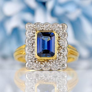 Vintage 1994 Sapphire & Diamond 18ct Gold Cluster Ring