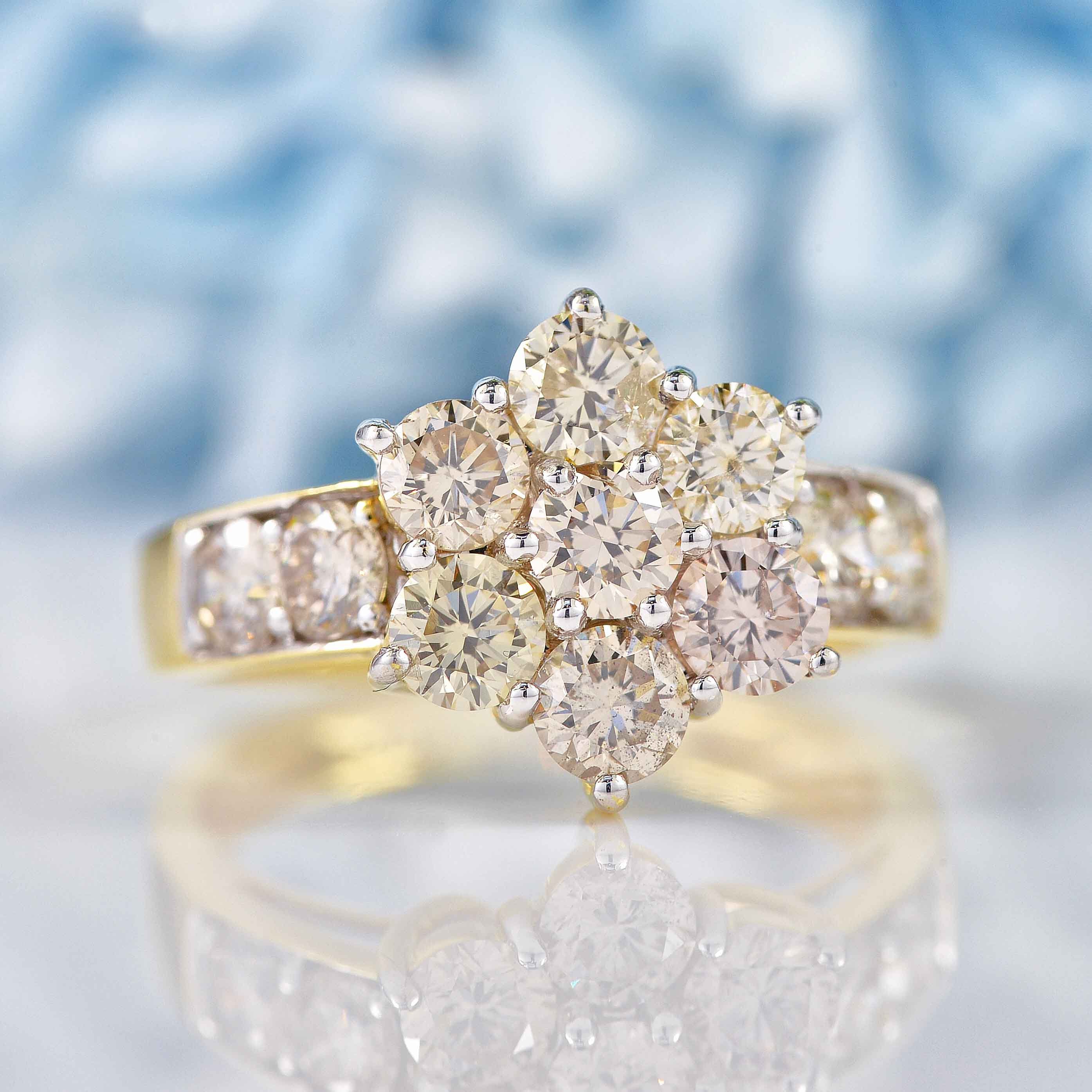 Diamond daisy ring yellow gold discount